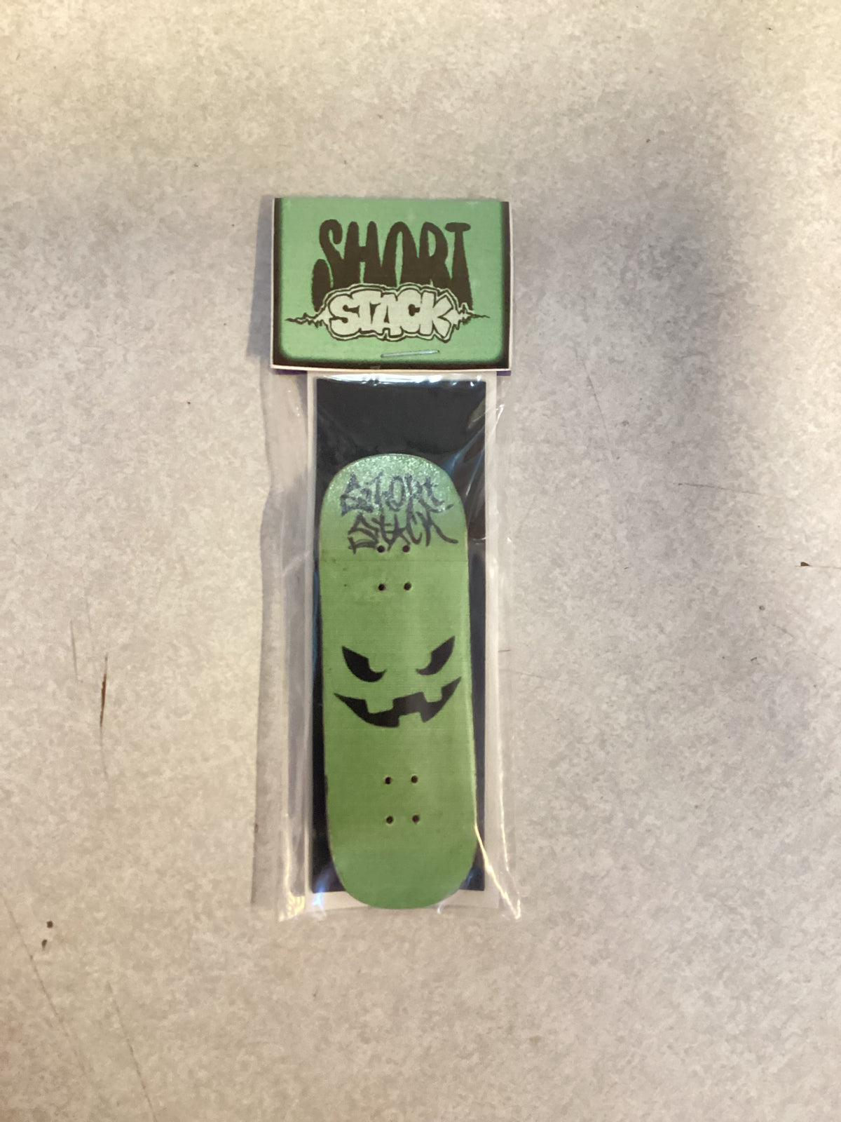 ShortStack - Jacked O’Lantern fingerboard deck